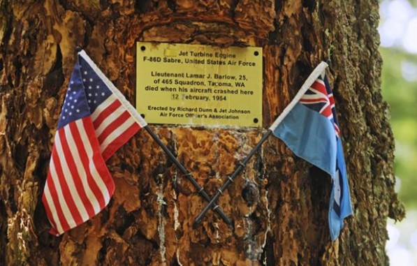 Plaque at crash site